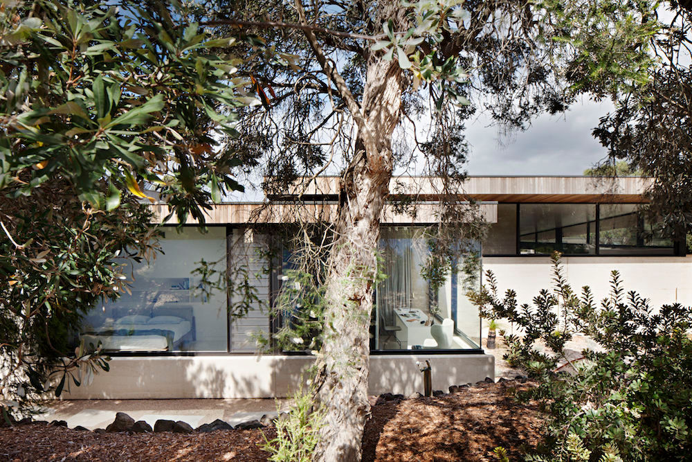 Robson Rak Architects – Layer House