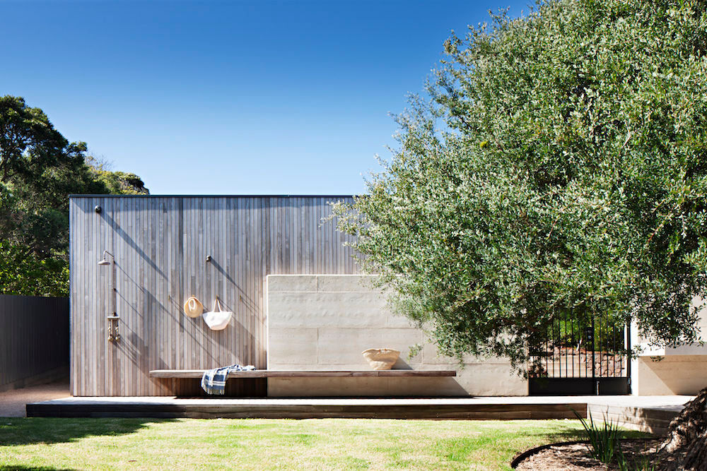 Robson Rak Architects – Layer House