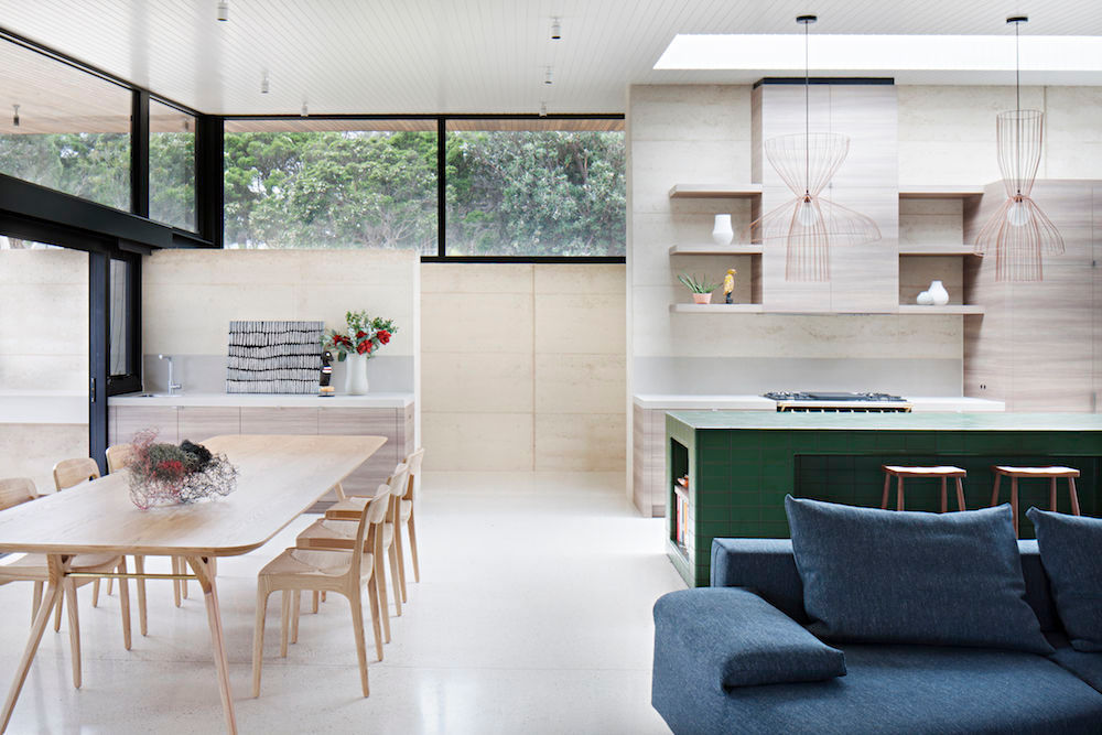 Robson Rak Architects – Layer House