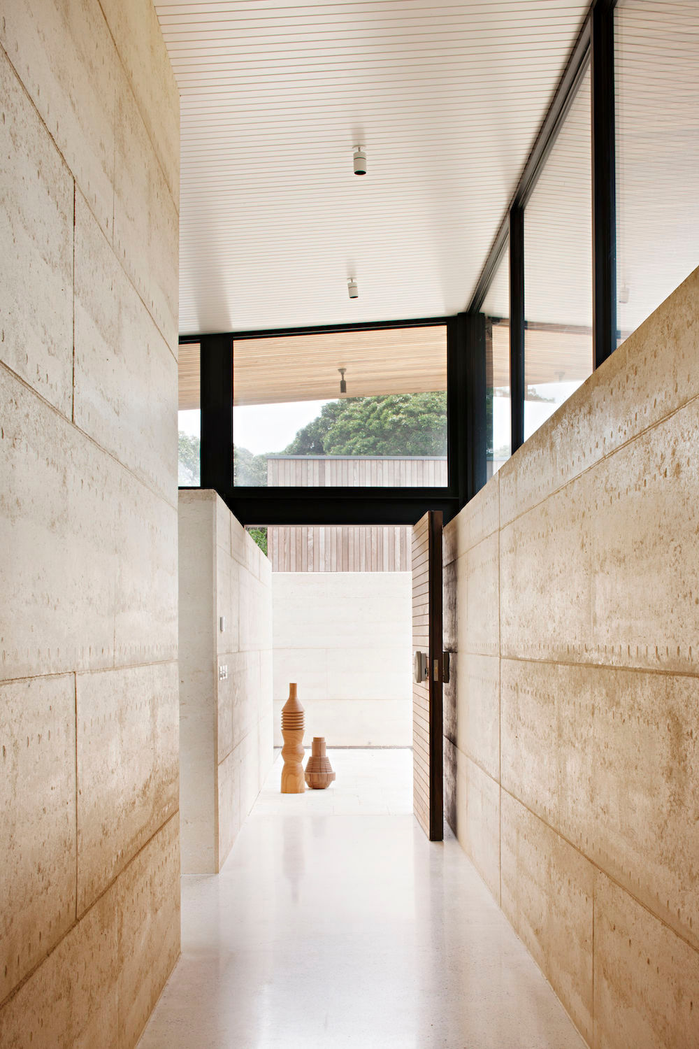 Robson Rak Architects – Layer House