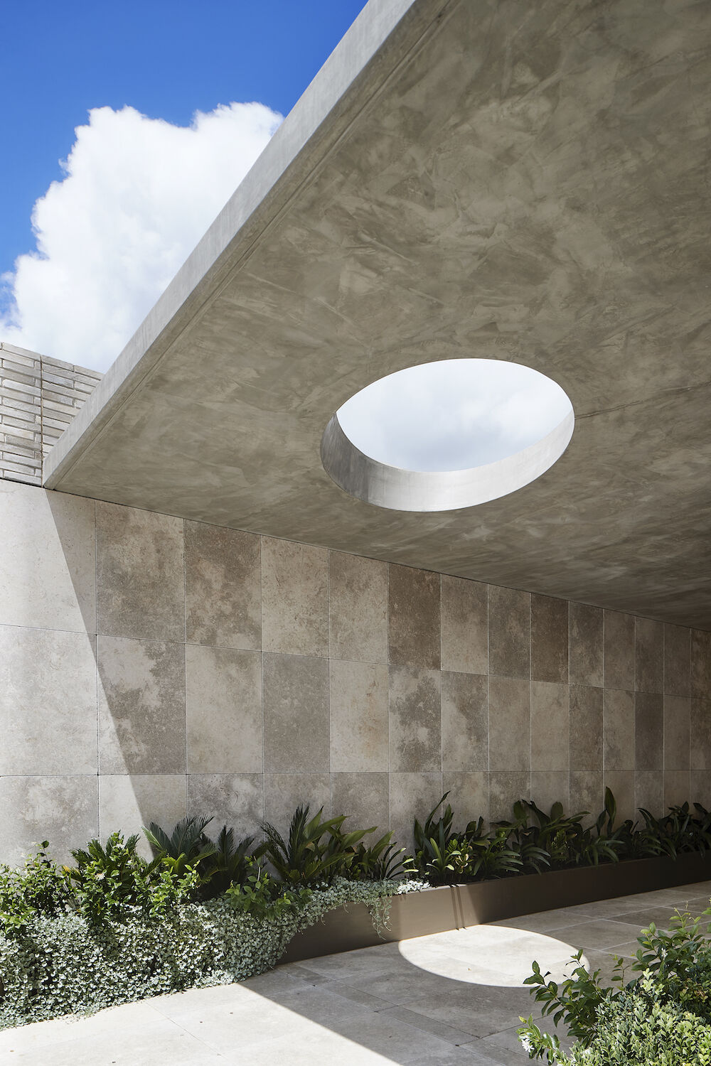 Robson Rak Architects – Stone Soul House