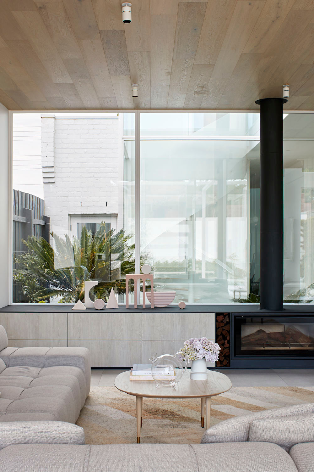 Robson Rak Architects – The White House